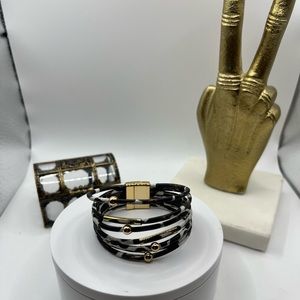 7 Strand Alloy Magnet Buckle Bracelet‎ NEW